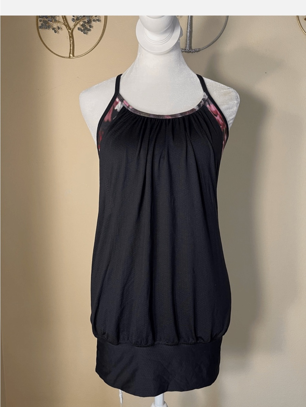 Lululemon Black / Spring Has Sprung Multi No Limits Tank Size 8